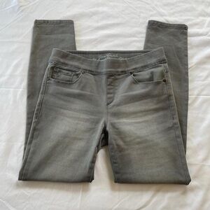 Gloria Vanderbilt Slimming Avery Pull On Slim Missy Short Glacial Grey Pants